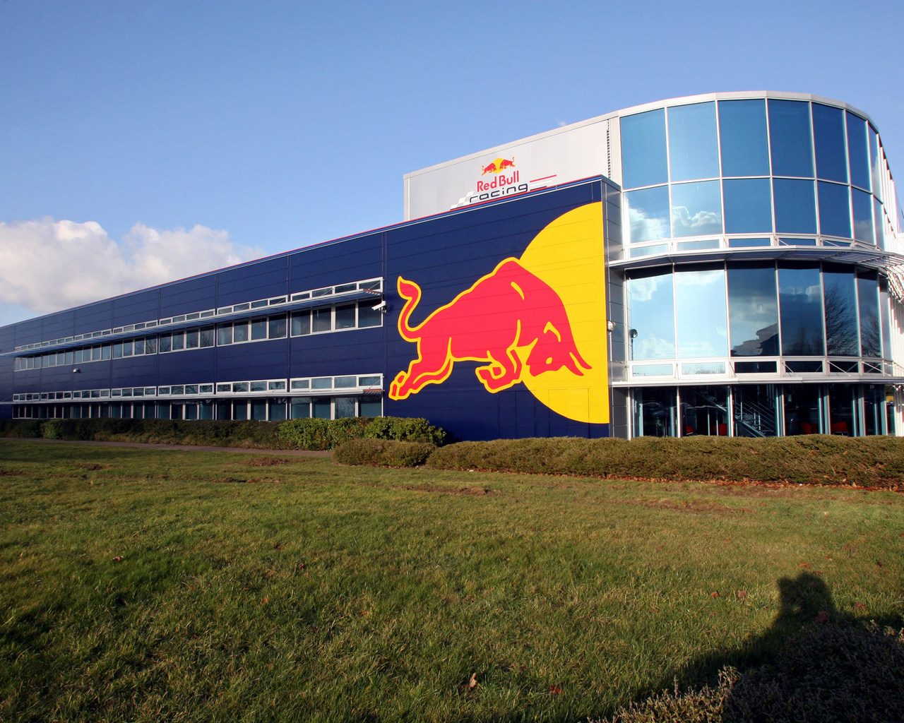 Red Bull rubati tutti i trofei allo stabilimento di Milton Keynes