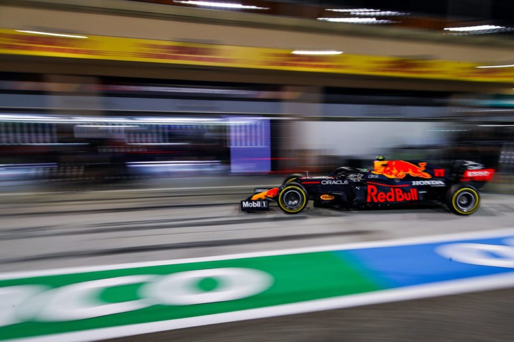 F1 | GP Bahrain 2021, Gara, Perez: "Ci mancava poco che saltassi fuori  dall'abitacolo" | P300.it