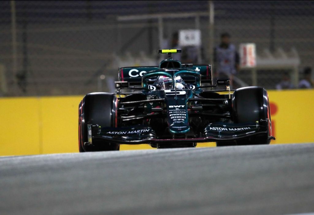 F1 | GP Bahrain 2021: +5 per Vettel in griglia per doppie gialle non rispettate (ma non ancora attive) in Q1 | P300.it