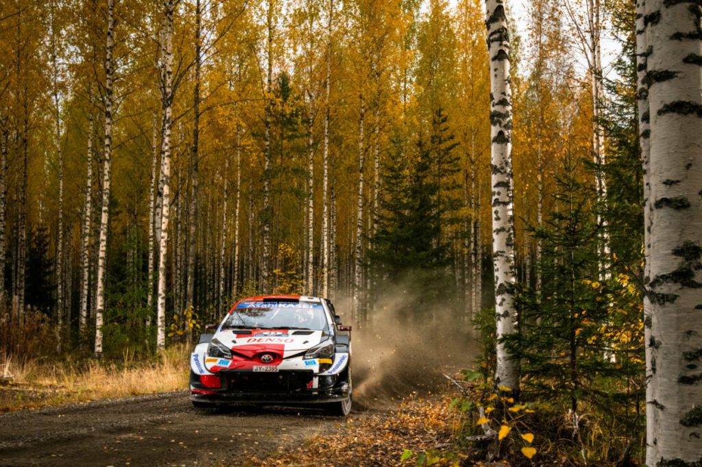 WRC | Rally di Finlandia 2021: Evans vola in testa, fuori Rovanperä